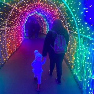 Meet your Posher, Thalia